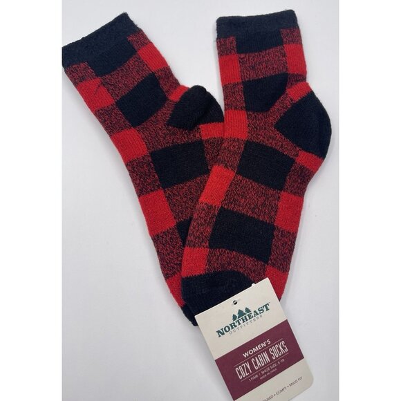 Northeast Outfitters Cozy Cabin Socks Red Buffalo Plaid Womens 5-10 Aloe Infused - Picture 1 of 3